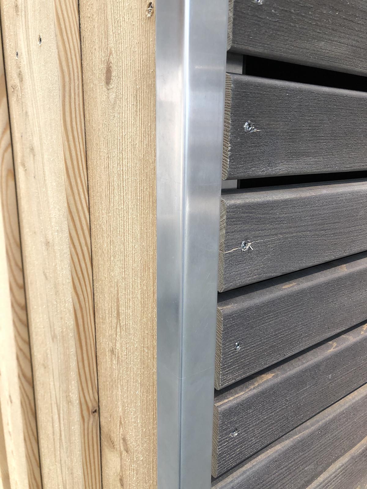 Fassadeneckprofil Außenecke geschlossen