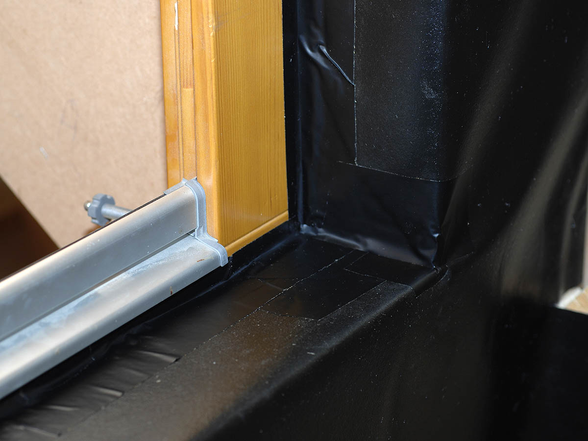 Ampatop F black Plus Fassadenbahn schwarz