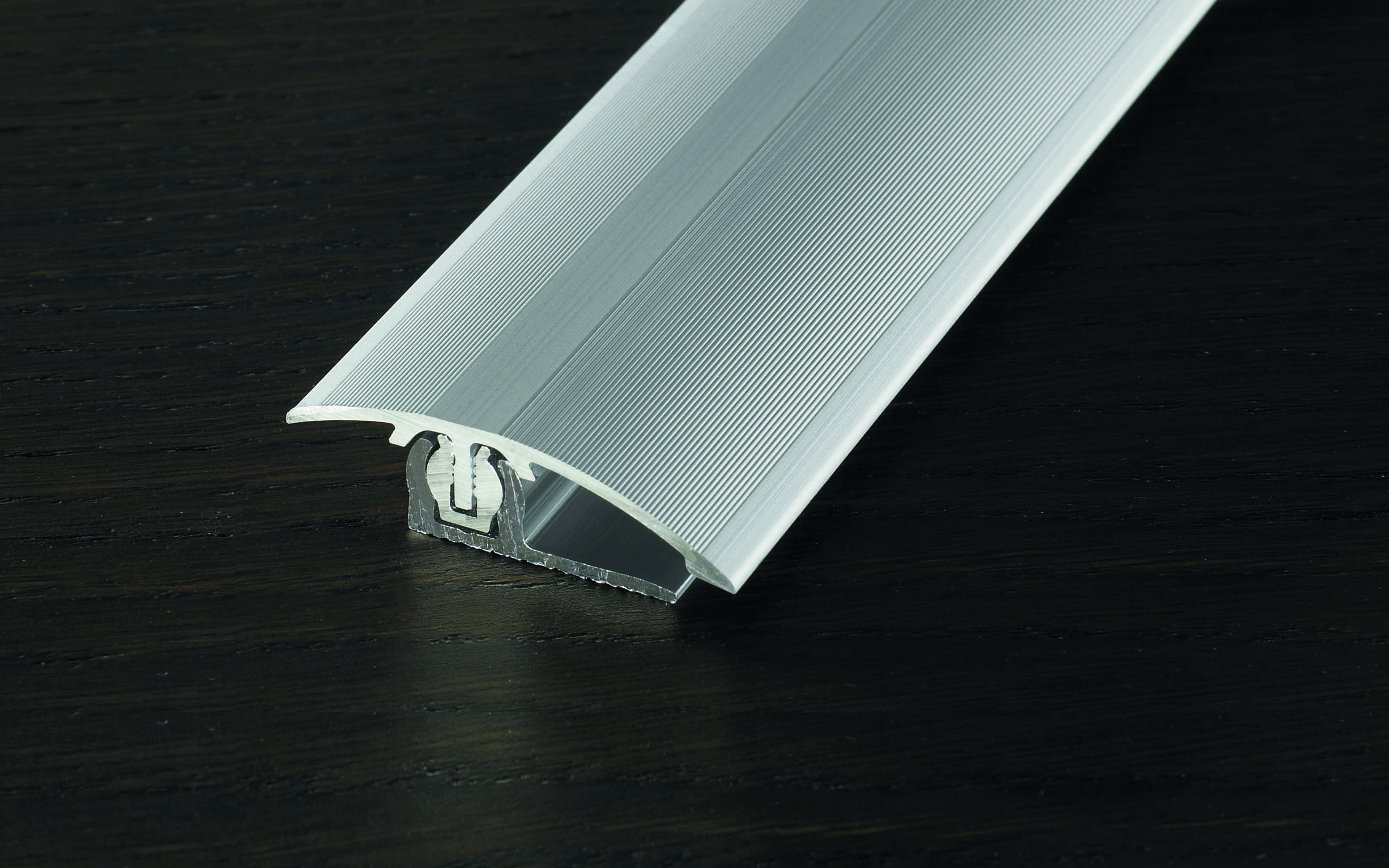 PROVARIO Universal, Anpassungsprofil für ungleichhohe Bodenbeläge von 2-18 mm