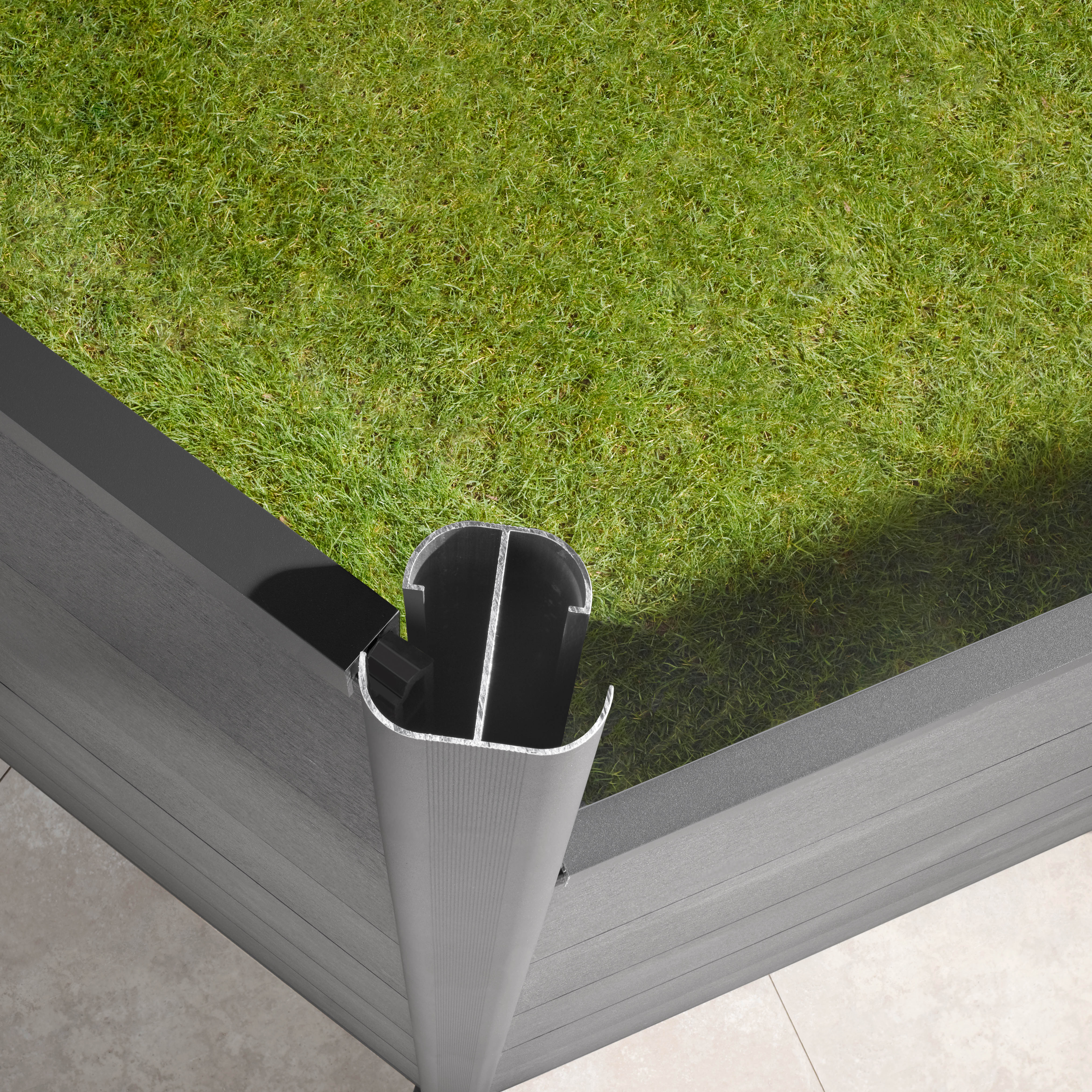 SYSTEM Eckpfosten basic anthr. aufschrauben