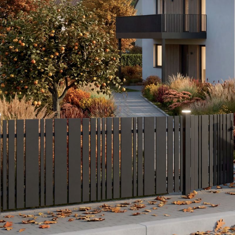 Alu Gartenzaun AROS extrabreit 238 x 95 cm Ambiente