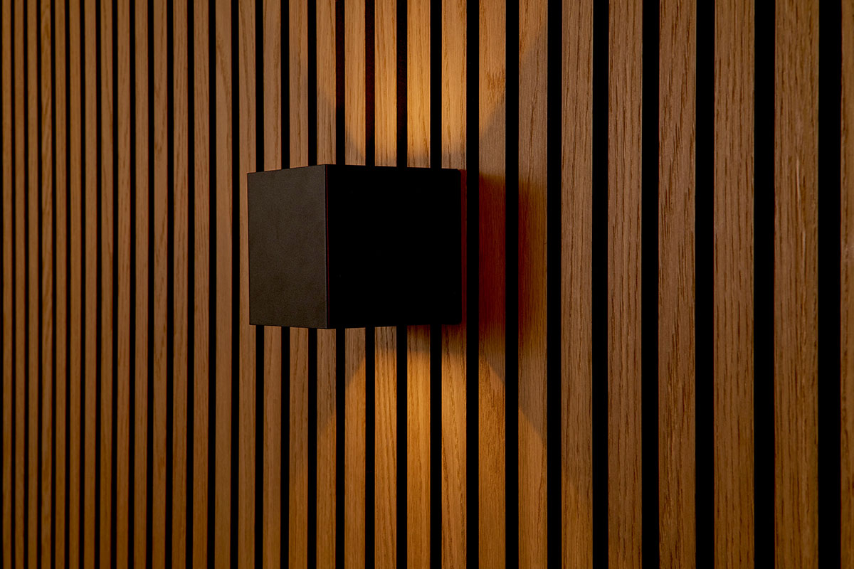 Wandleuchte Eirik Cube oben unten