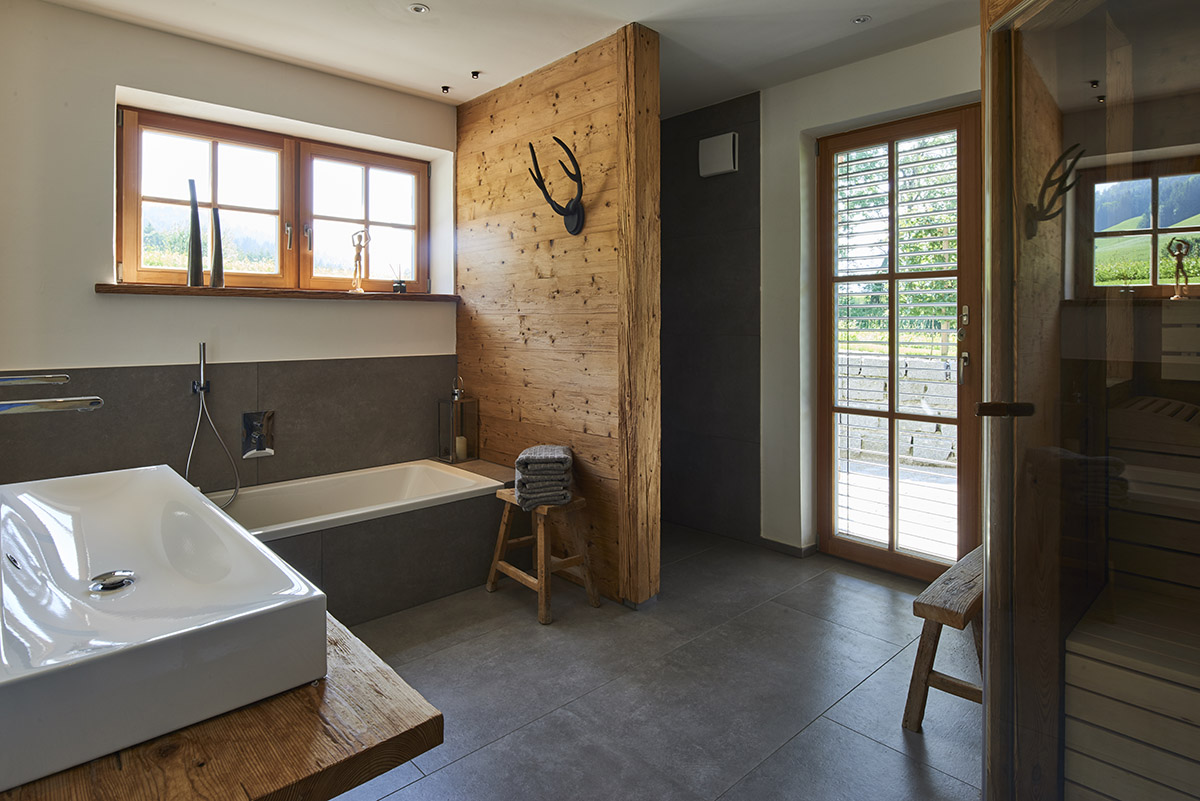 19x196mm Thermofichte gehackt / gebürstet Blockwandschalung