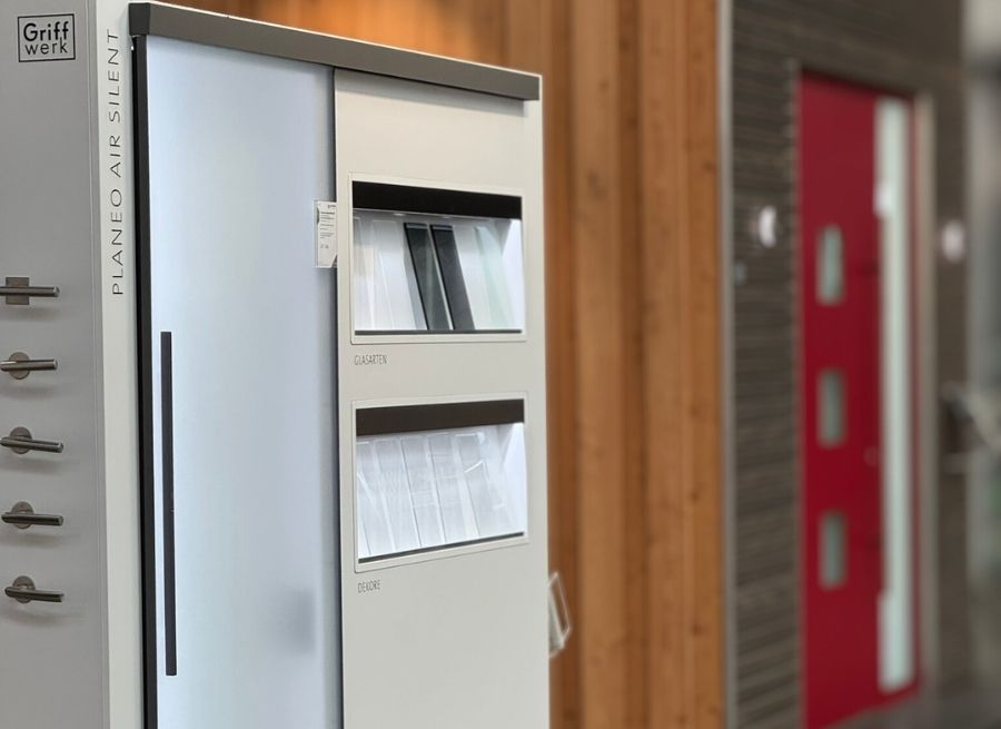 Ausstellung Türen Holz Braun Reutlingen