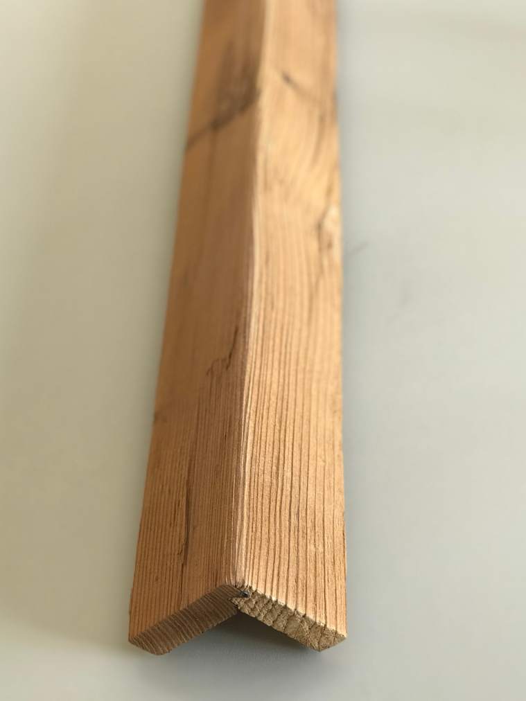 Winkelleiste Thermofichte gehackt